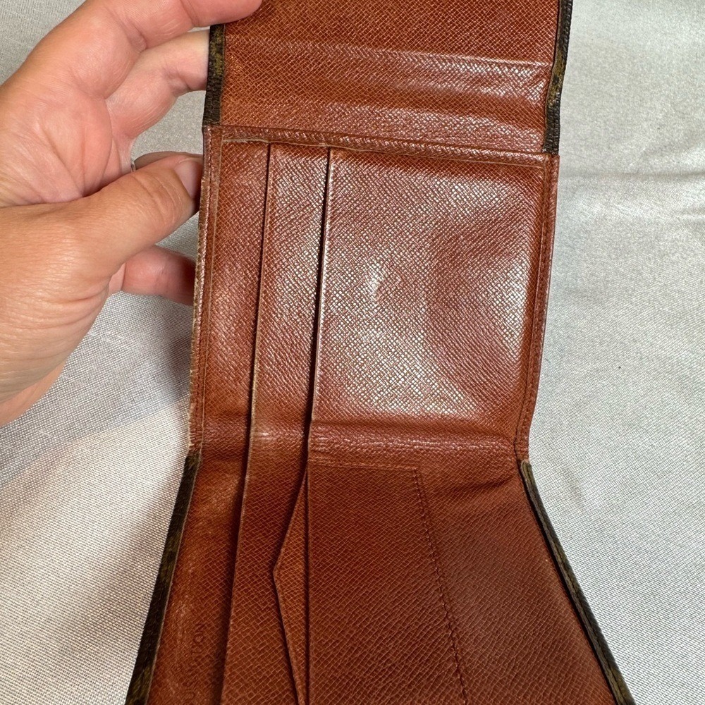 Louis Vuitton Monogram Canvas Bifold Wallet Coin Pouch - Picture 9 of 10